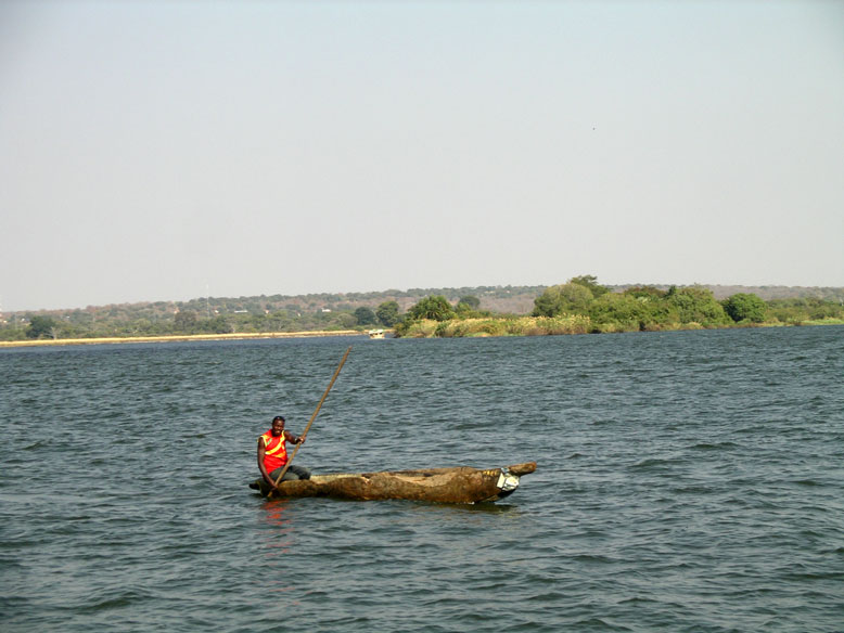 practicando la pesca local